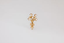 Load image into Gallery viewer, Bouquet Brooch