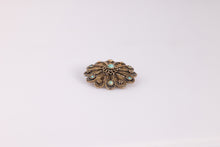 Load image into Gallery viewer, Flower Brooch