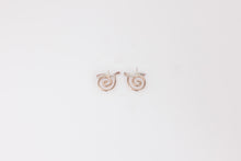 Load image into Gallery viewer, Swirl Earrings