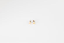 Load image into Gallery viewer, Pearl Swirl Earrings