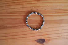 Load image into Gallery viewer, Labradorite Stretch Bracelet
