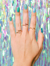 Load image into Gallery viewer, Ceejayeff diamond gold bypass rings on a hand